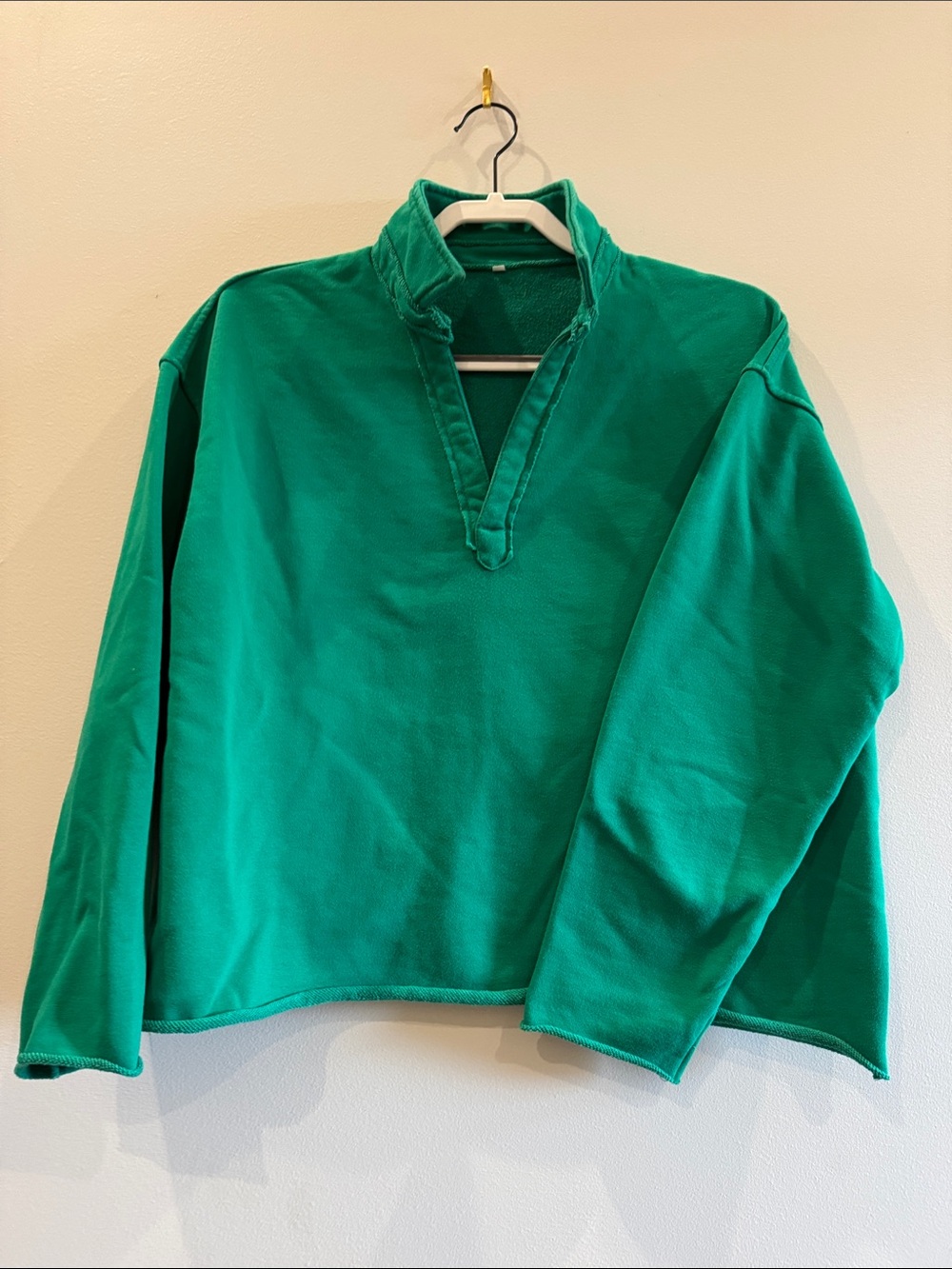 Green V-Neck Pullover Sweatshirt